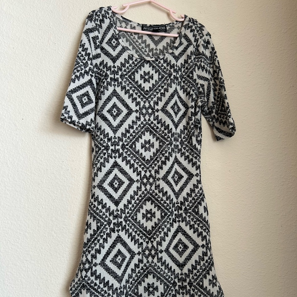 Girl’s Almost Famous Top Size xs